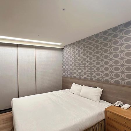 Crystal City Hotel Чжунли Экстерьер фото